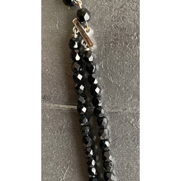 Double strand Black Crystal Necklace, in Silver tone, Vintage - Picture 4 of 5